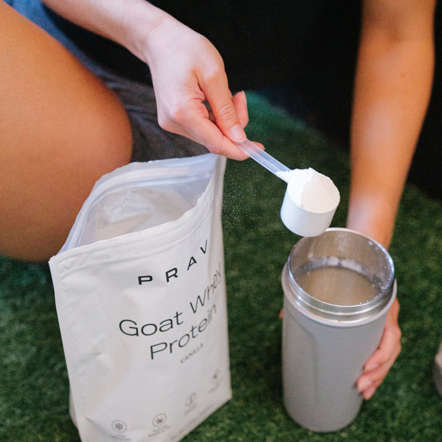 PRAVI Vanilla Goat Whey Protein Scoop