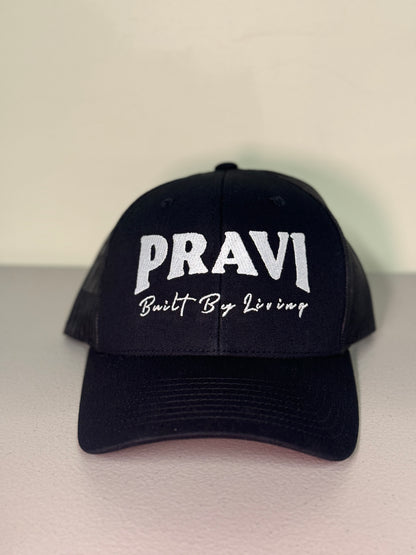 The PRAVI Snapback / in Black